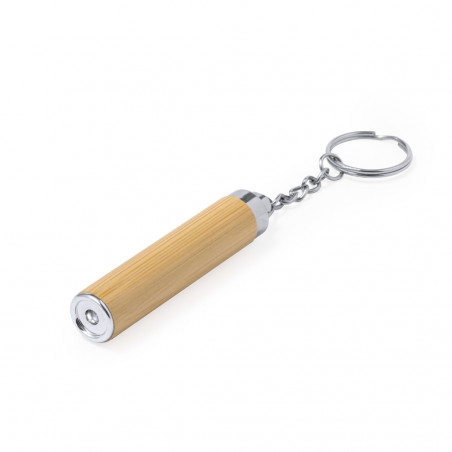 Chaveiro de lanterna de bambu em envelope kraft com adesivo inicial personalizado para detalhes