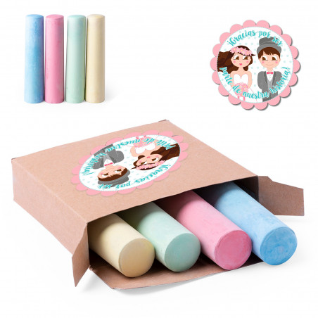 Tizas coloridas em caixa com adesivo personalizado para detalhes de casamento
