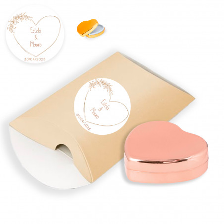 Bálsamo labial com formato de coração em embalagem kraft com adesivo minimalista personalizado para detalhes