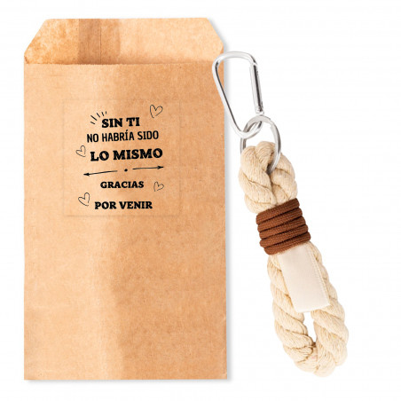 Chaveiro bege de algodão com mosquetão em envelope kraft com adesivo de agradecimento