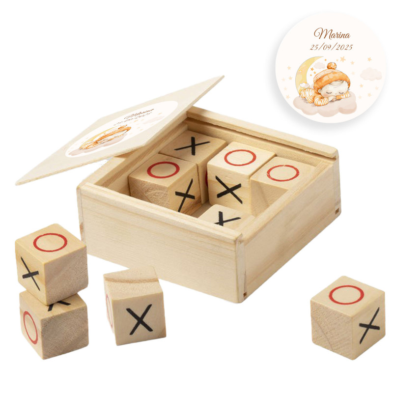Jogo da velha de madeira em caixa com adesivo personalizado para batizado
