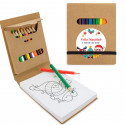 Caderno de colorir com folhas e cores personalizadas para detalhes natalinos