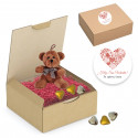 Urso de pelúcia para pendurar e bombons de chocolate coração em caixa com aparas personalizadas para o Dia dos Namorados