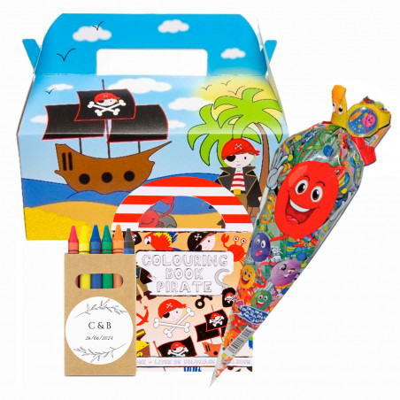 Cone de doces com livro para colorir e caixa de giz personalizada em caixa de pirata para detalhes