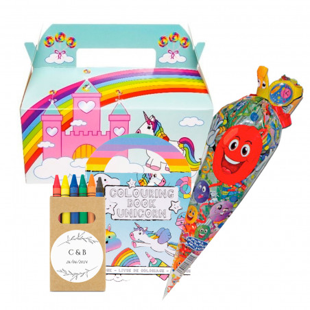 Cone de doces com livro para colorir e caixa com giz de cera personalizado em caixa de unicórnio para detalhes