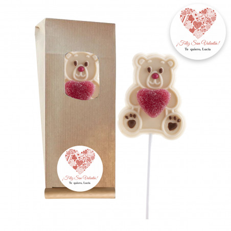Pirulito de urso de chocolate branco com coração em bolsa kraft com adesivo personalizado dia dos namorados