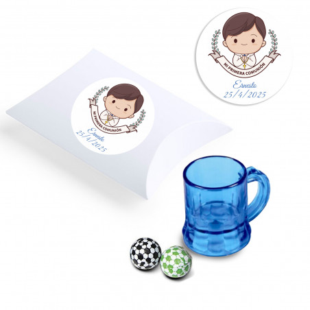 Mini jarra com dois bombons apresentada em caixa personalizada com adesivo de comunhão