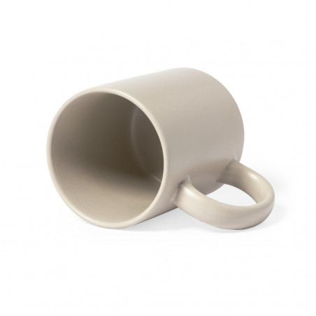 Taza personalizada para batizado com pelúcia e adesivo com impressão