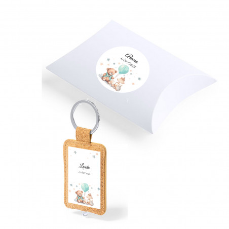 Chaveiro de cortiça com lanterna para presente de batizado