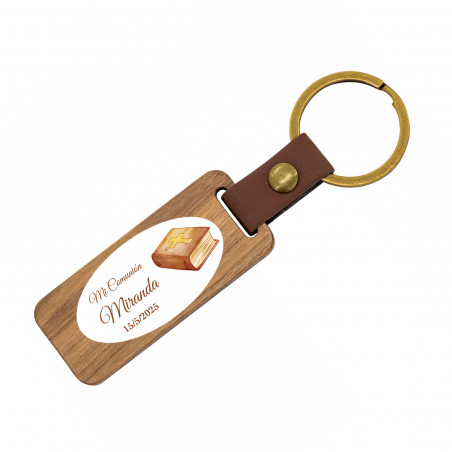 Chaveiro de madeira com adesivo personalizado para detalhe de Comunhão
