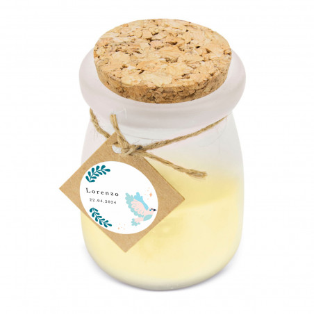 Vela aromática de coco com etiqueta personalizada de pomba para detalhes de convidados