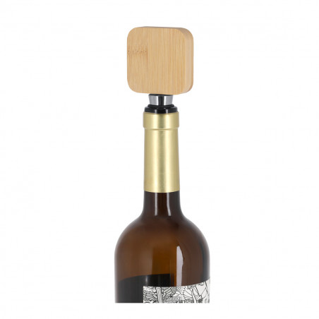 Tampa de vinho com abridor e adesivo simpático para detalhes