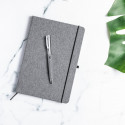 Bloc de notas ECO com capa rígida fabricada em RPET para detalhes