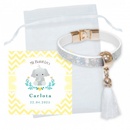 Pulseira branca com pompom e cartão de apresentação personalizado para batizados