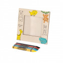 Porta-retratos de madeira com design de animais e lápis de cor em envelope kraft personalizável para detalhes originais