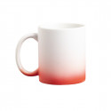 Caneca de sublimaçã com acabamento fosco vermelho com adesivo de noivos design linear para detalhes de casamentos