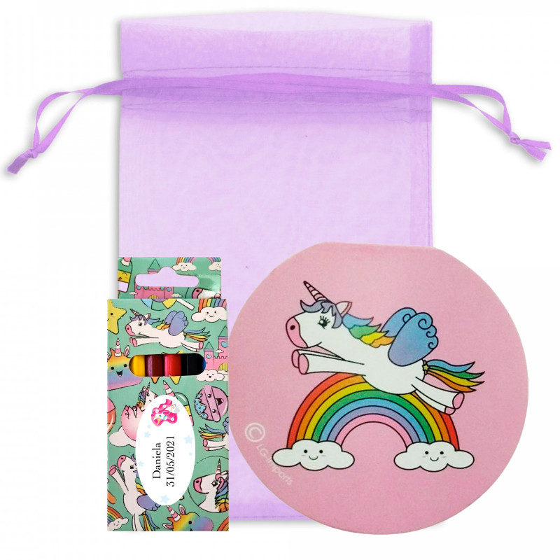 Caderno e estojo de lápis de cor com design de unicórnio personalizado em bolsa de organza para detalhes infantis