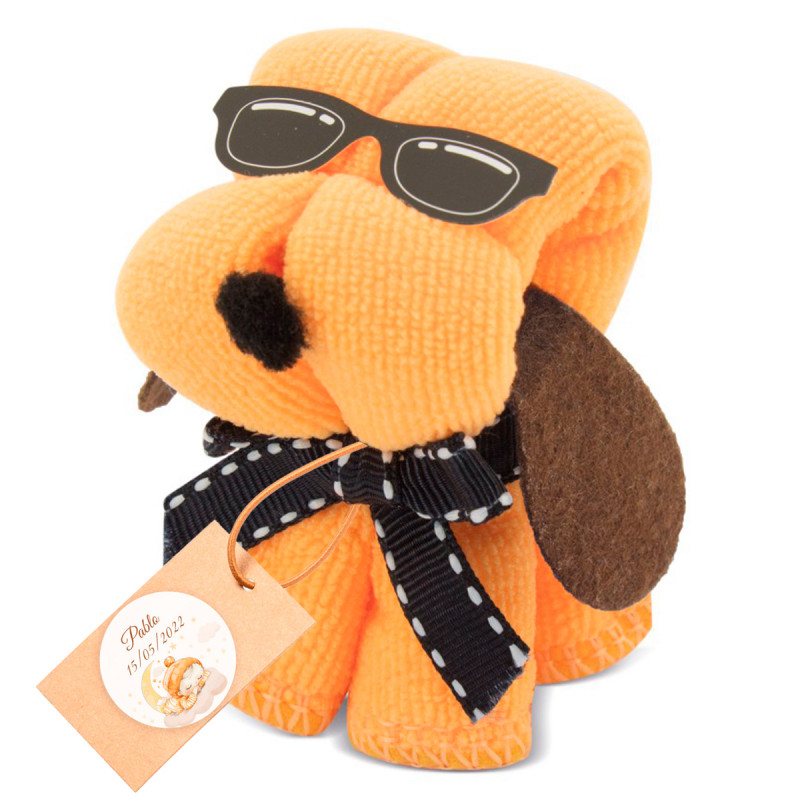 Toalha com design de cachorro com cartão pendurado personalizado para detalhes de convidados em batizado