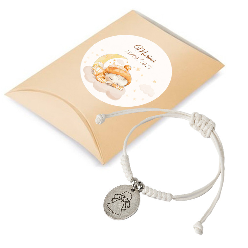 Pulseira de cordão com medalha de anjo em estojo personalizado com bebê dormindo para batizados
