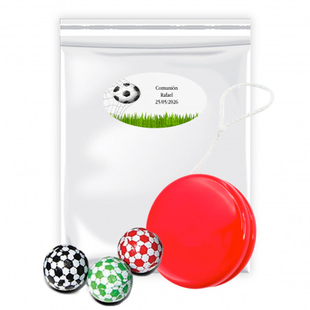 Yoyo com bombons de chocolate com desenho de bola de futebol em saquinho com adesivo personalizável para detalhes do evento