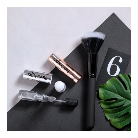 Bálsamo labial prateado com adesivo personalizável em carteira natural para lembrancinhas de batizado