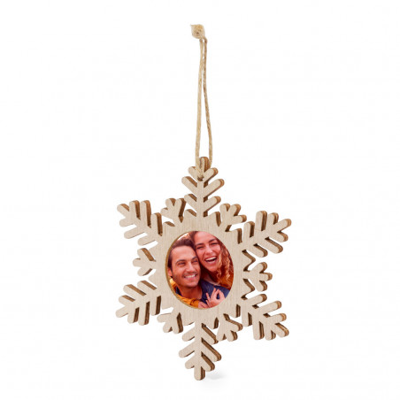 Colgante natalino com foto em forma de floco de neve apresentado em envelope de presente vermelho e adesivo personalizado
