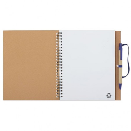 Caderno de papelão reciclado com adesivo personalizado com foto e texto para batizado de menino