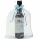 Garrafas de vinho tinto para detalhes de batizado