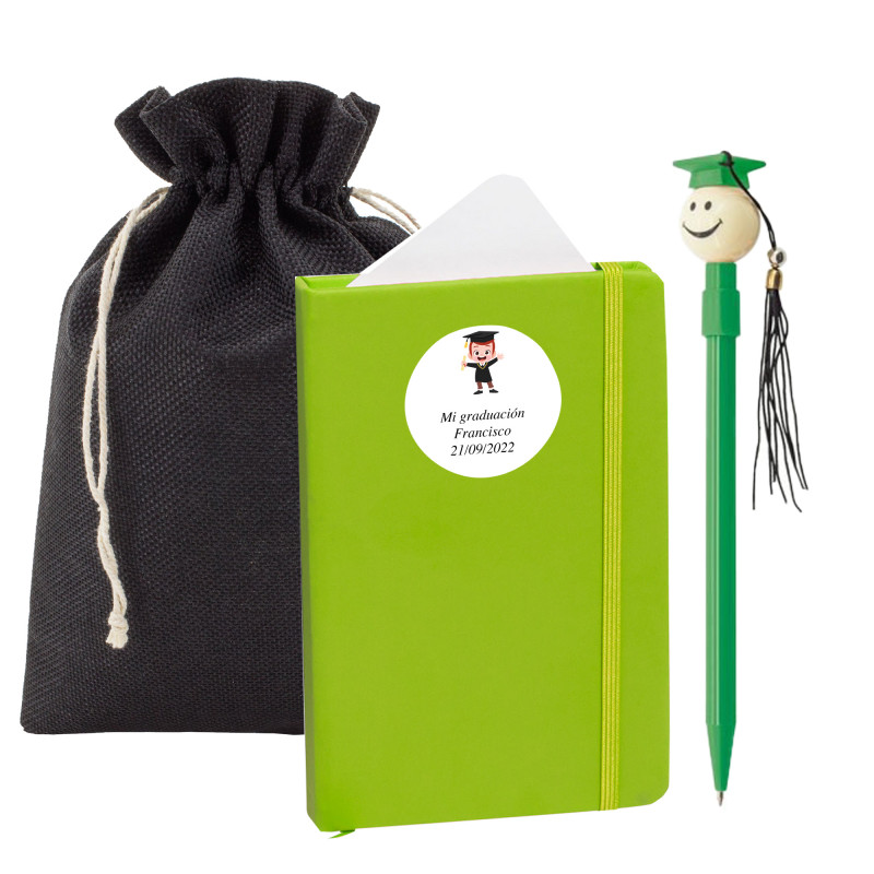 Caderno de formatura personalizado com caneta de formatura apresentado numa bolsa