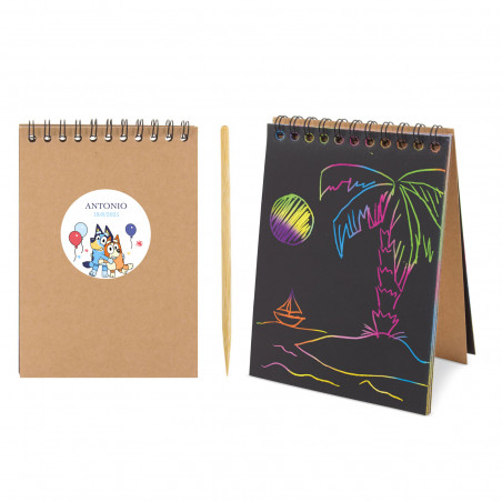 Caderno mágico para raspagem detalhe personalizado para eventos infantis