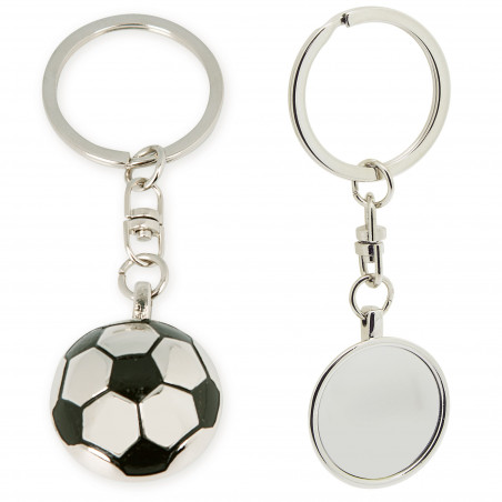 Chaveiro em forma de bola de futebol apresentado em envelope verde e adesivo com texto