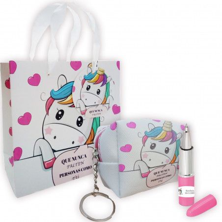 Chaveiro com porta-moedas e caneta batom com adesivo personalizado apresentado em bolsa de presente