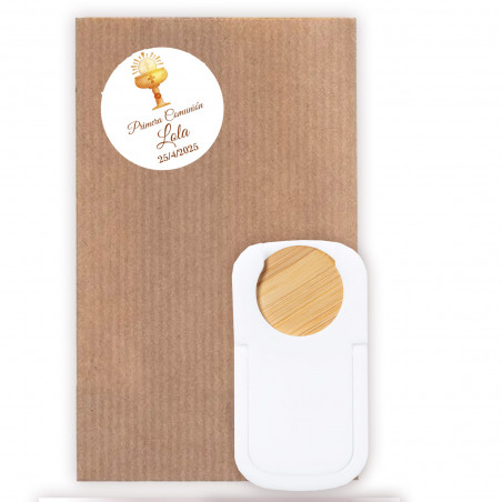 Suporte para celular com moeda de bambu personalizada com adesivo de comunhão em envelope kraft