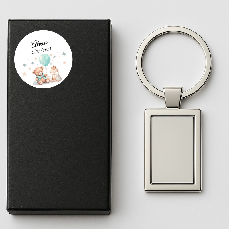 Chaveiro personalizado em caixa para lembranças de batizado