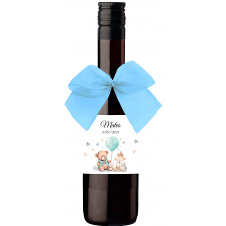 Botelha de vinho pequena com laço rosa e adesivo personalizado para batizado