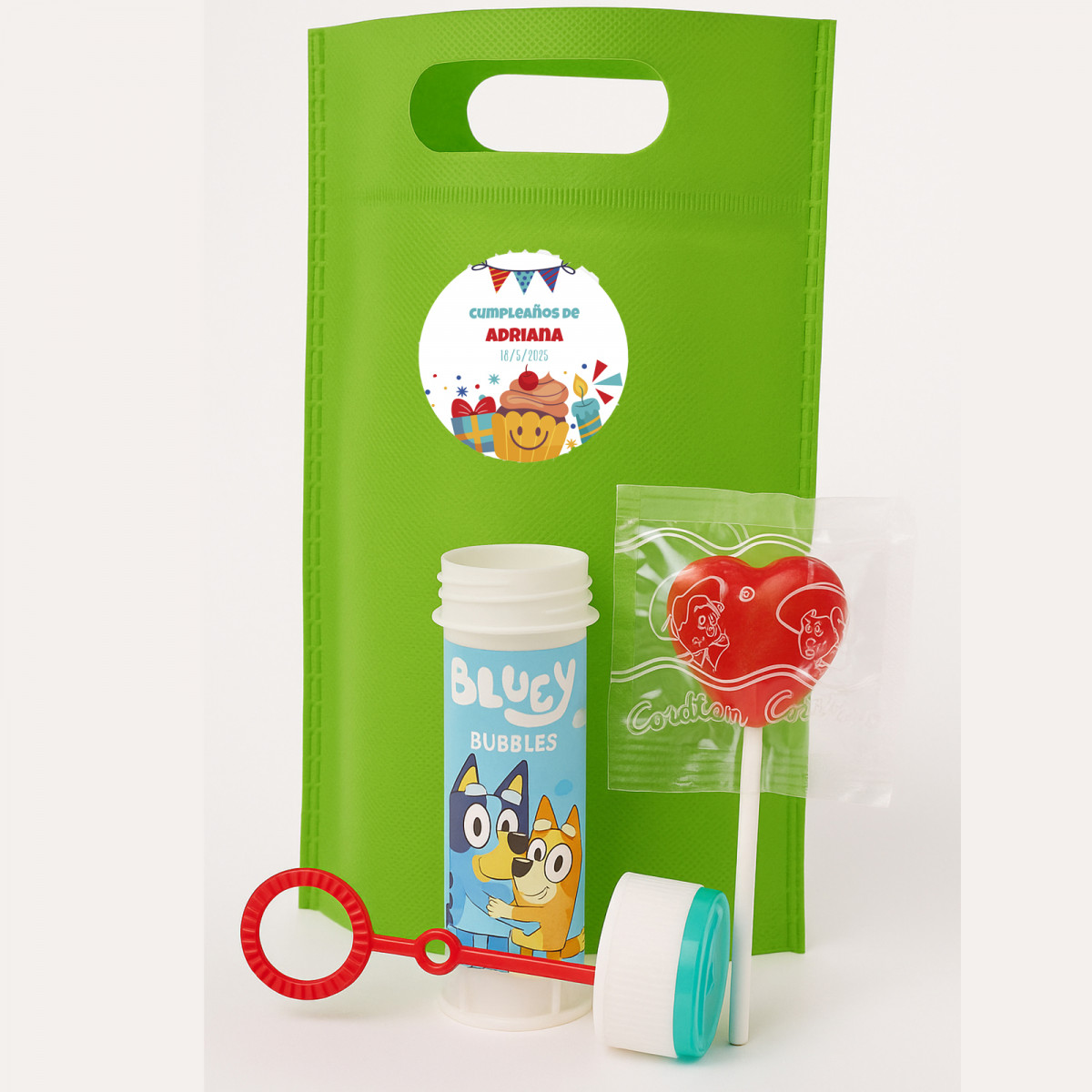 Pompero Bluey em envelope com adesivo personalizável para detalhes