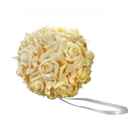 Buquê e broches para detalhes dos convidados do casamento