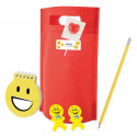 Emoji detalhe infantil para eventos com caderno lápis e borrachas