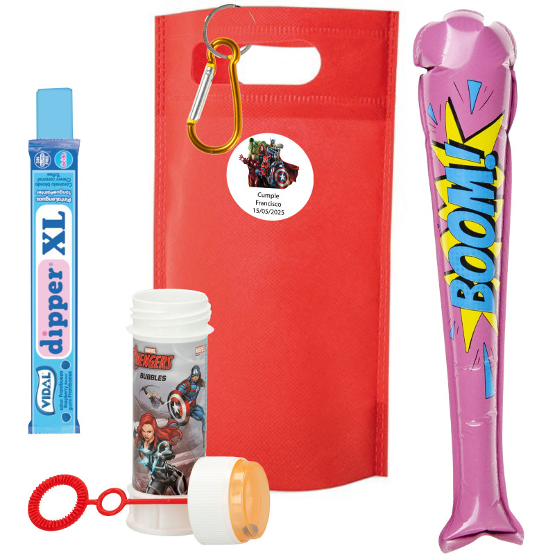 Detalhe infantil dos Vingadores com bolha, bastão e doce