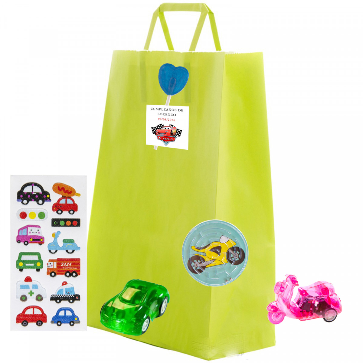 Detalhe infantil do Cars com adesivos, brinquedos e pirulito