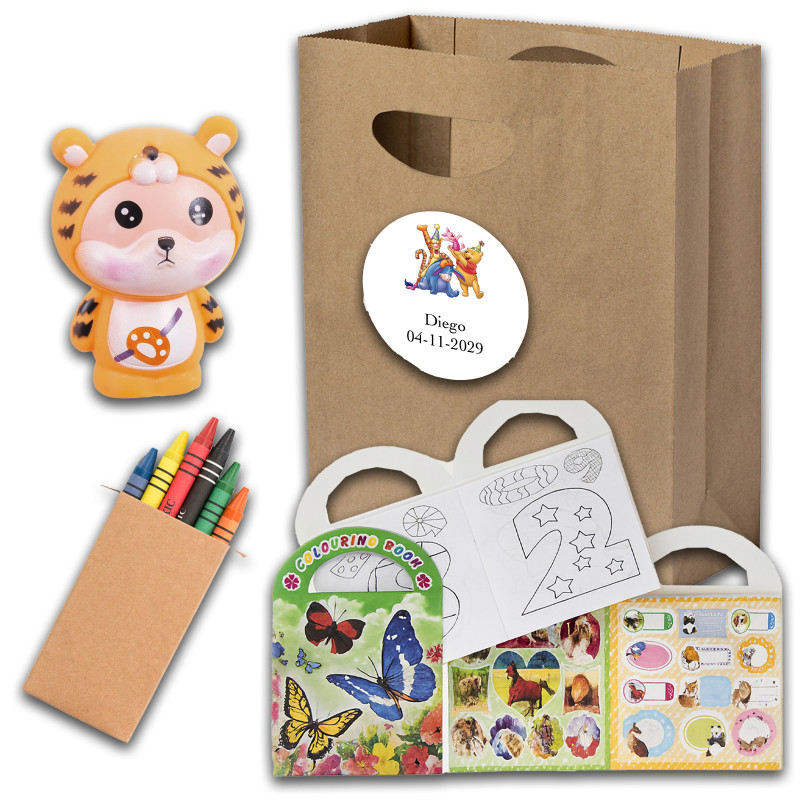 Winnie the pooh detalhe educativo infantil com atividades para colorir e brincar