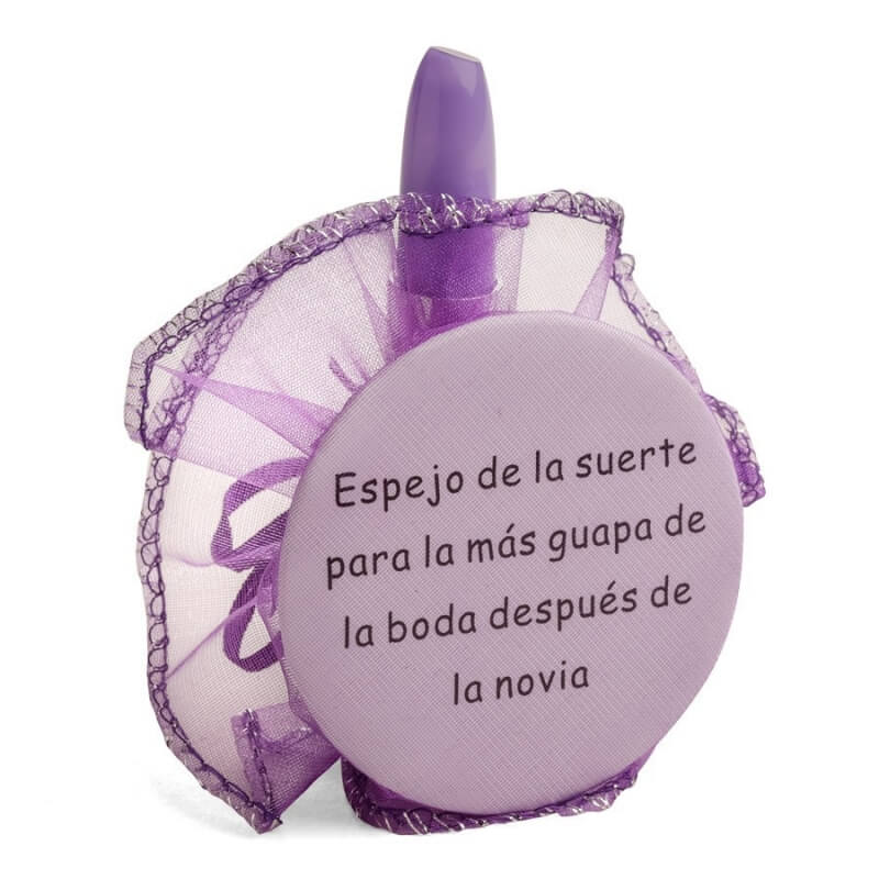 Espelho detalhes de casamento com frase e caneta batom em bolsa de organza