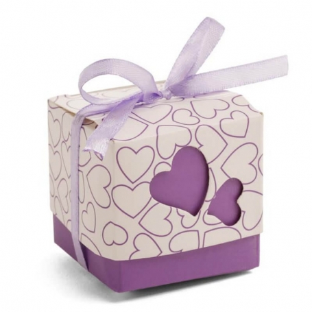 Caixas de doces personalizadas e decoradas para batizado de menina