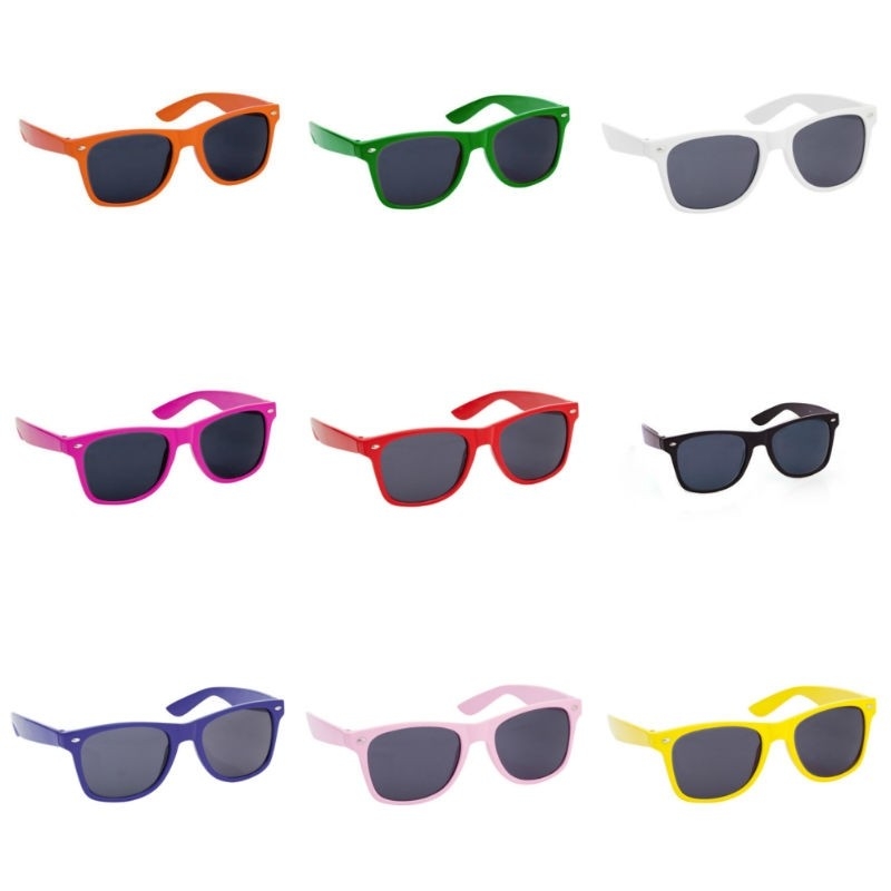 óculos de sol coloridos