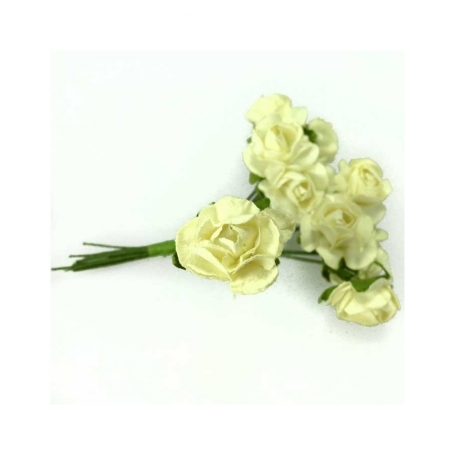 Vinho personalizado para casamento decorado com laço e flor