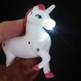 Chaveiro de unicórnio com LED